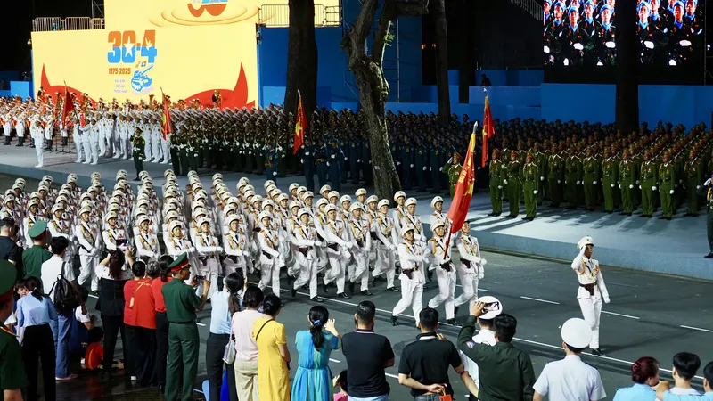 Tổ quốc trên hết
