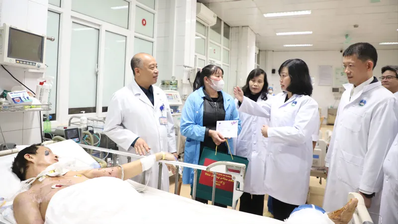 Không “miễn phí tuyệt đối” viện phí, mà giảm tối đa chi phí chữa bệnh cho người dân