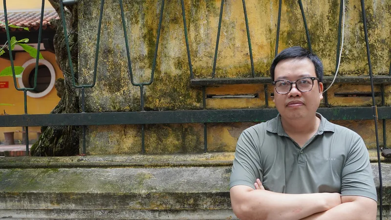 Nhà văn Đinh Phương