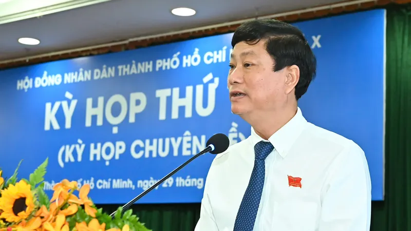 Chủ tịch HĐND TPHCM Võ Văn Minh phát biểu tại kỳ họp