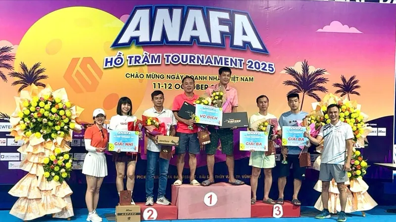 Giải Pickleball và bóng đá phong trào gây quỹ ủng hộ đồng bào vùng bão