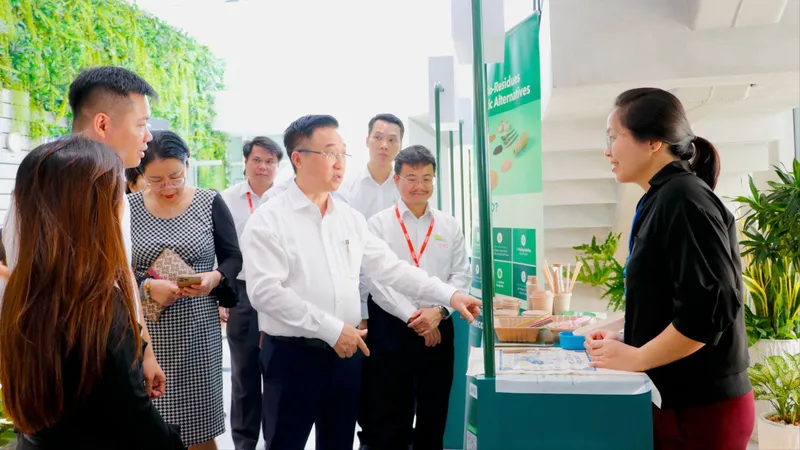 Phó Bí thư Thành ủy TPHCM Đặng Minh Thông: Đưa sản phẩm thân thiện môi trường ra đặc khu Côn Đảo