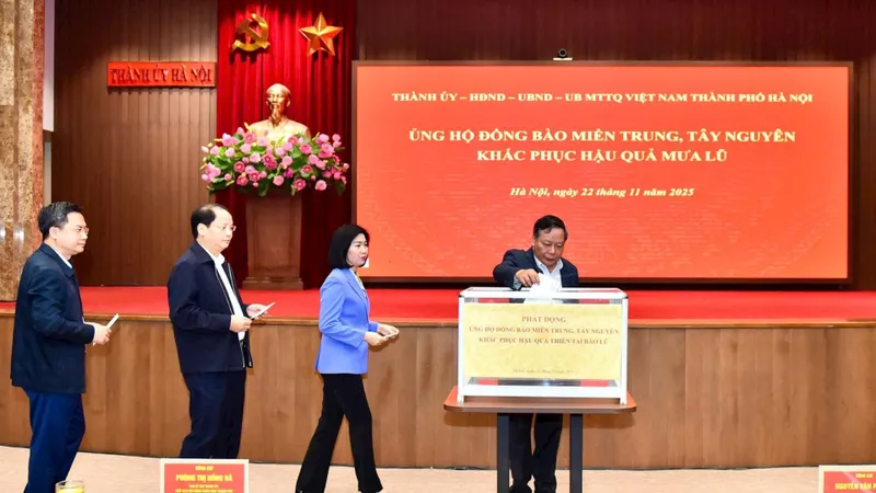 Hà Nội phát động ủng hộ đồng bào miền Trung, Tây Nguyên khắc phục hậu quả mưa lũ