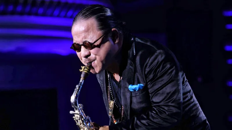 Nghệ sĩ jazz saxophone Trần Mạnh Tuấn