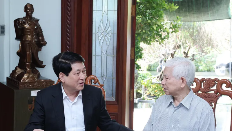 Chủ tịch nước Lương Cường thăm, chúc Tết nguyên Chủ tịch nước Nguyễn Minh Triết. Ảnh: TTXVN