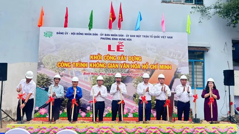Cán bộ, đảng viên và người dân góp kinh phí xây dựng Không gian văn hóa Hồ Chí Minh