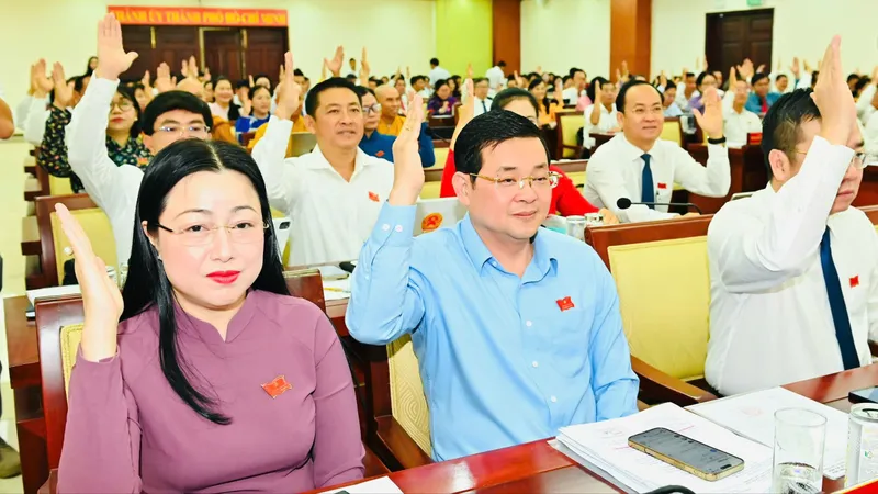 Khẩn trương cụ thể hóa các nghị quyết thành chương trình, kế hoạch hành động