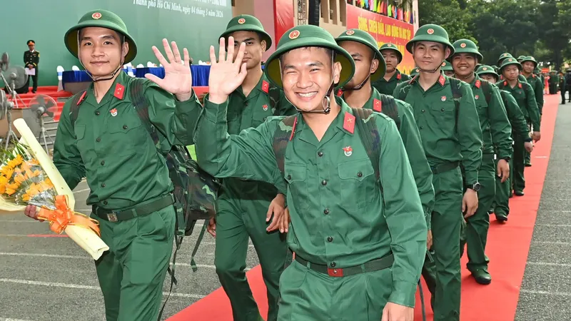 Tuổi trẻ TPHCM ra sức học tập, rèn luyện trong môi trường quân ngũ