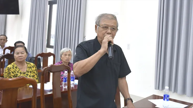 Cử tri mong có giải pháp cụ thể cho tăng ca trái quy định, ô nhiễm môi trường