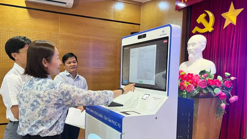 Kiosk thông minh giúp làm thủ tục hành chính dưới 5 phút