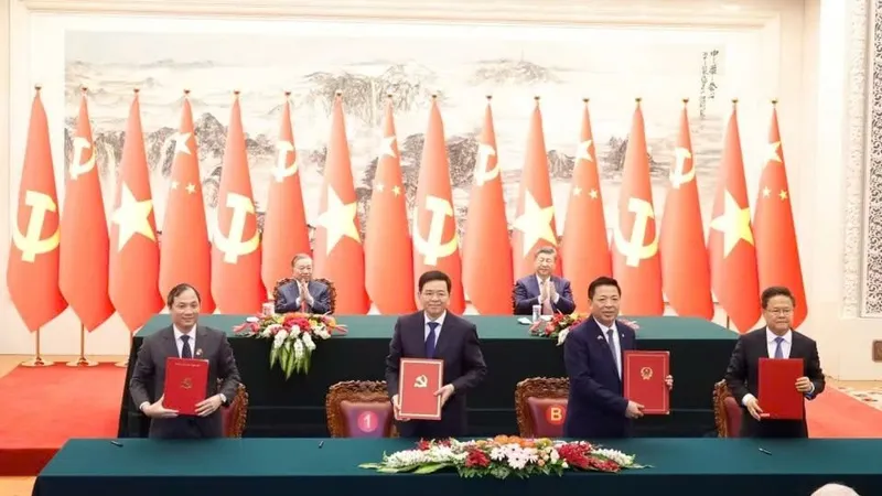 Lễ ký kết một số văn kiện hợp tác tiêu biểu giữa Việt Nam - Trung Quốc
