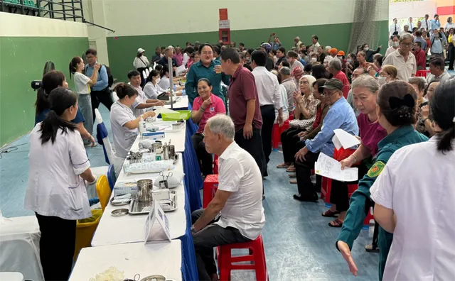 Mở rộng độ bao phủ, nâng chất lượng y tế