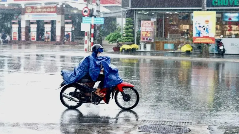 Nam bộ cuối tháng 5 nắng nóng giảm dần, mưa gia tăng