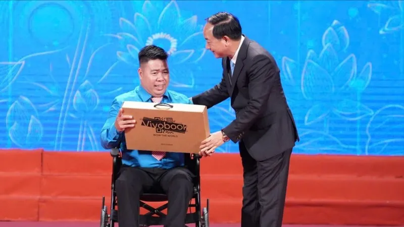Tổ chức Công đoàn biểu dương 131 điển hình học tập và làm theo Bác