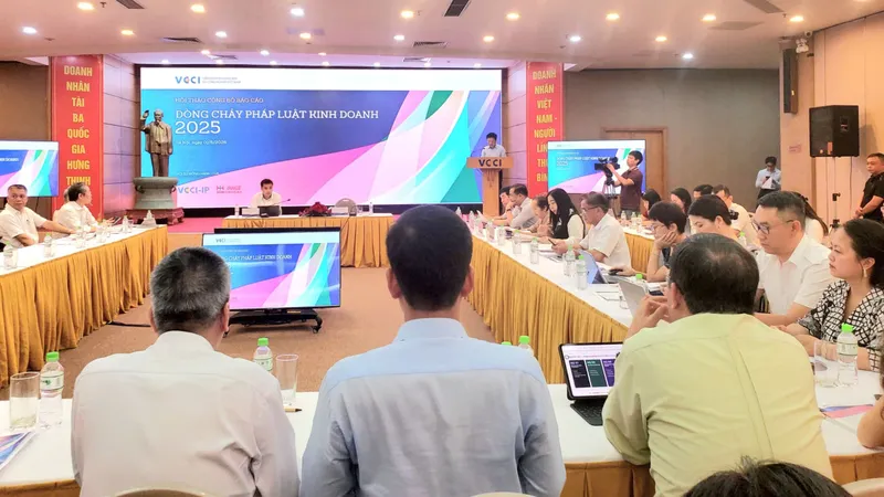 Quang cảnh hội thảo. Ảnh: HÀ NGUYỄN