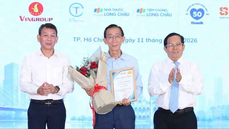 PGS-TS Trần Hoàng Ngân đoạt giải nhất cuộc thi “Lắng nghe người dân hiến kế” lần 7