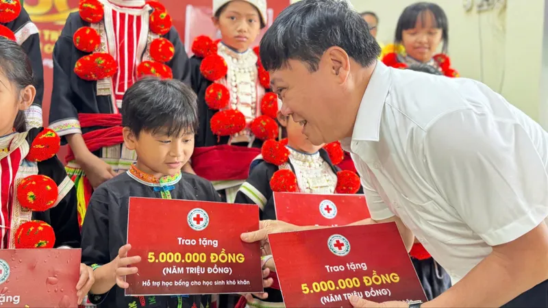 Tháng Nhân đạo năm 2026 trợ giúp hơn 578.800 lượt người khó khăn