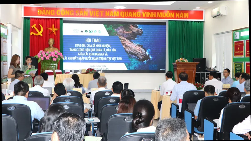 Quang cảnh hội thảo.