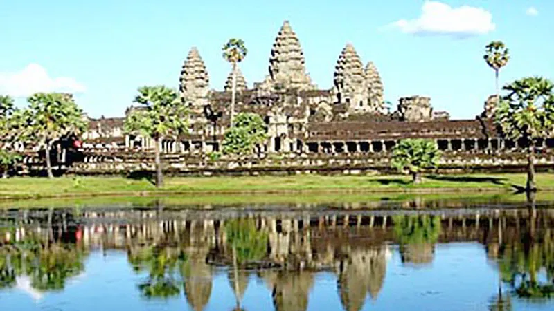 Tìm thấy một pho tượng cổ hơn 700 năm tại Angkor