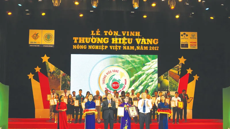 Sản phẩm phân hữu cơ khoáng Vedagro dạng viên