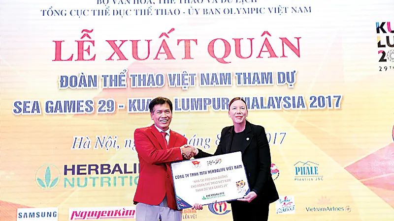Herbalife và Ủy ban Olympic Việt Nam tài trợ cho gần 500 VĐV Việt Nam tham gia SEA Games 