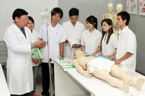 Quy định về tổ chức đào tạo thực hành trong khối ngành sức khỏe