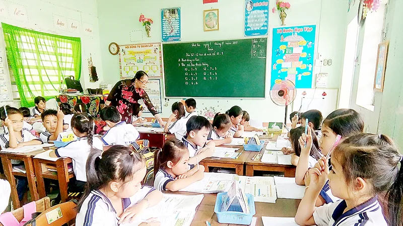 Những giáo viên tình nguyện của Gò Công Tây 