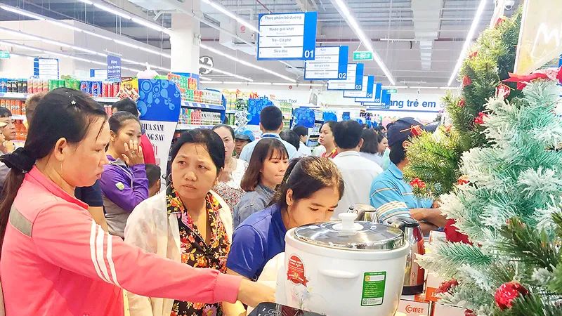 Nhiều ngành hàng tiêu dùng thiết yếu có sức mua cao