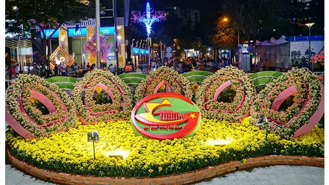 Bế mạc Đường hoa Nguyễn Huệ Tết Mậu Tuất 2018: Khoảng 1 triệu lượt khách tham quan