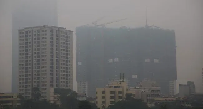 Hàng loạt chuyến bay bị hoãn, hủy do sương mù 