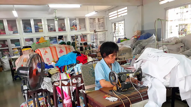 Thương các cháu bé bất hạnh