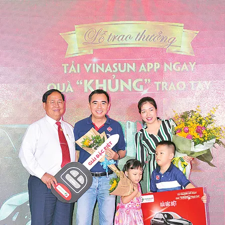 Anh Phạm Mạnh Cường, khách hàng may mắn trúng giải thưởng cao nhất của chương trình
