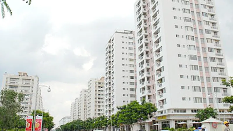 Thị trường bất động sản “chạm”... khủng hoảng
