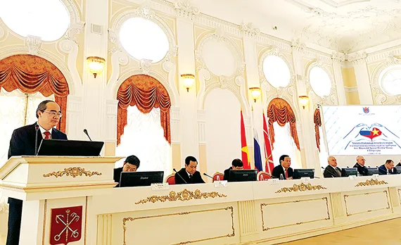 Trang trọng kỷ niệm 95 năm ngày Chủ tịch Hồ Chí Minh lần đầu tiên đến Nga