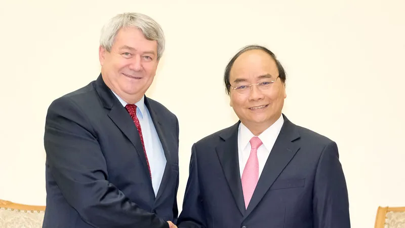 Thủ tướng Nguyễn Xuân Phúc tiếp Phó Chủ tịch Hạ viện Cộng hòa Czech kiêm Chủ tịch Đảng Cộng sản Czech-Morava Vojtech Filip. - Ảnh: VGP
