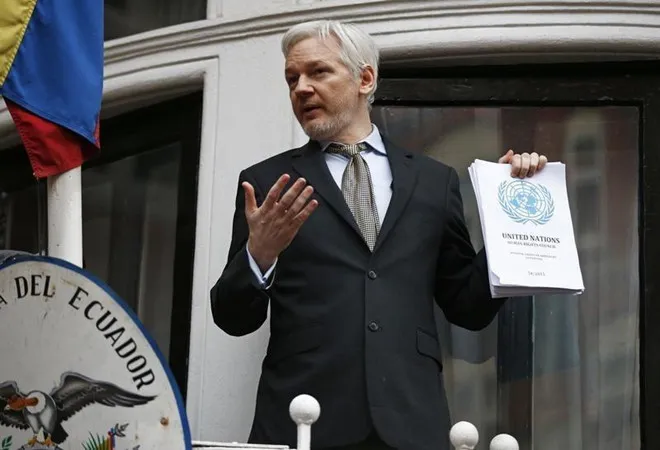 Ecuador muốn nhà sáng lập WikiLeaks rời đi