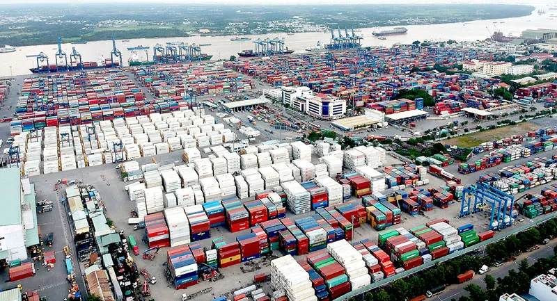 Tái đầu tư phát triển thương mại dịch vụ
