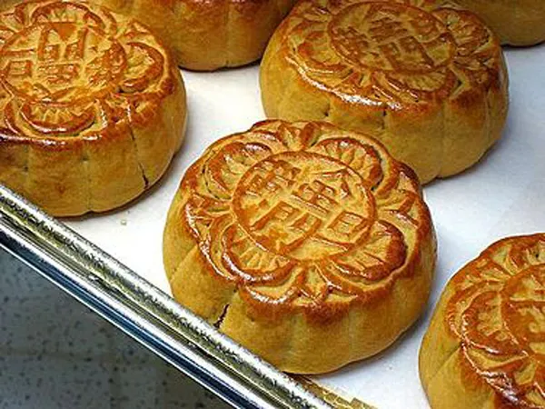 Cẩn trọng với các loại bánh trung thu khuyến mãi trên mạng
