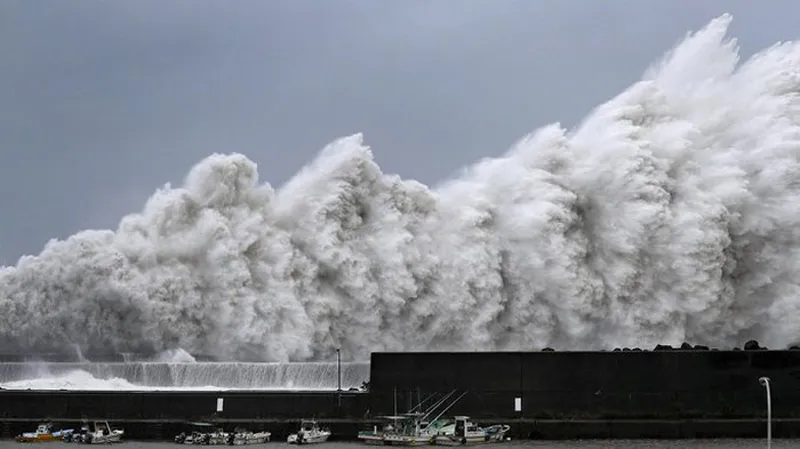 Bão mạnh nhất 25 năm qua đổ bộ Nhật Bản. (Ảnh: Reuters)