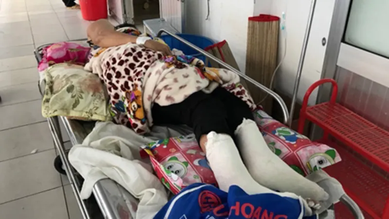 Sức khỏe 9 công nhân ở Bến Tre bị rơi thang đã dần hồi phục