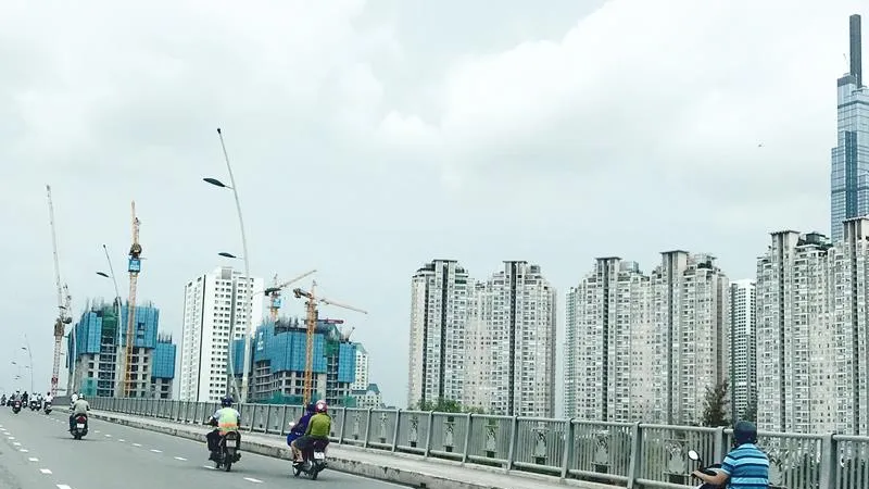Một số dự án nhà ở đang triển khai xây dựng tại TPHCM Ảnh: Huy Anh