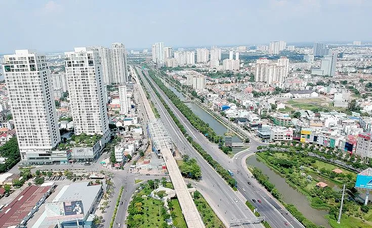 Tuyến Metro Bến Thành - Suối Tiên bên xa lộ Hà Nội Ảnh: CAO THĂNG