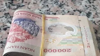 Người phụ nữ nghèo không tham của rơi