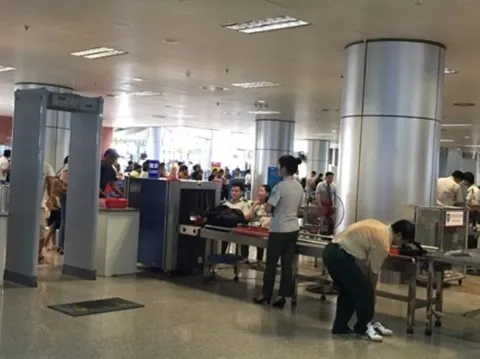 Hành khách hành hung nhân viên hàng không bị cấm bay 12 tháng