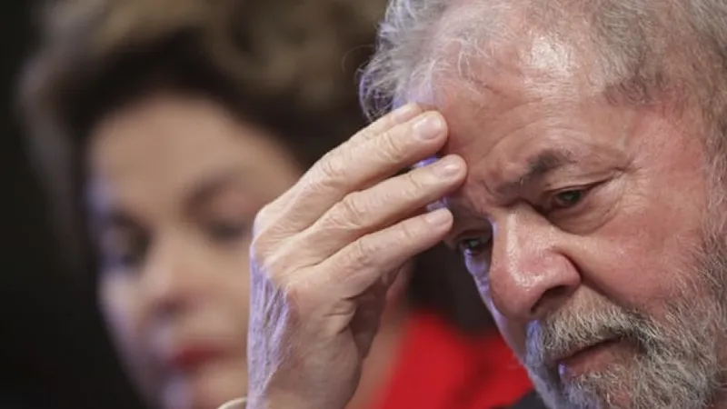 Cựu Tổng thống Brazil Lula da Silva bị kết tội tham gia vào đường dây tham nhũng trong vụ bê bối ở Tập đoàn dầu khí quốc gia Petrobras. Ảnh: AP