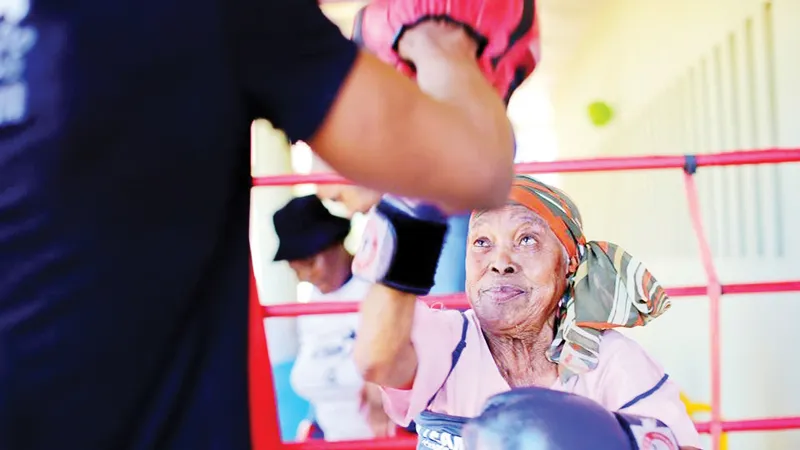 Những cụ bà mê boxing