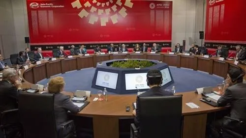 Lãnh đạo các nước TPP họp bàn tại một hội nghị. Ảnh: REUTERS
