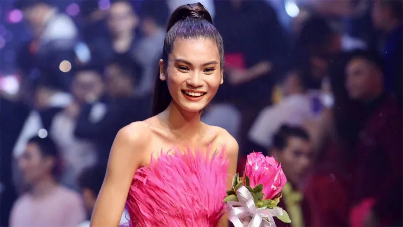 Kim Dung đăng quang Quán quân Next Top Model mùa All Stars