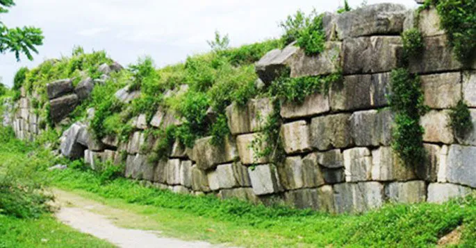 Di sản văn hóa thế giới Thành nhà Hồ bị sạt lở