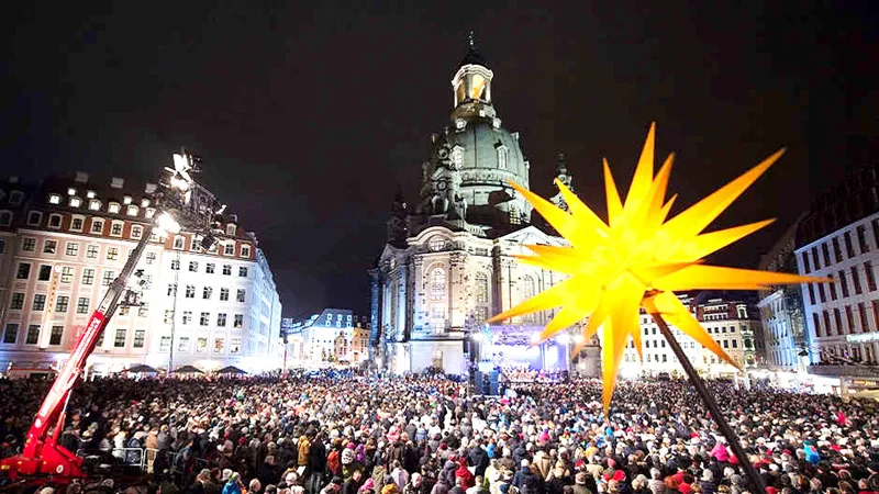 Người dân Đức đón không khí Giáng sinh tại TP Dresden